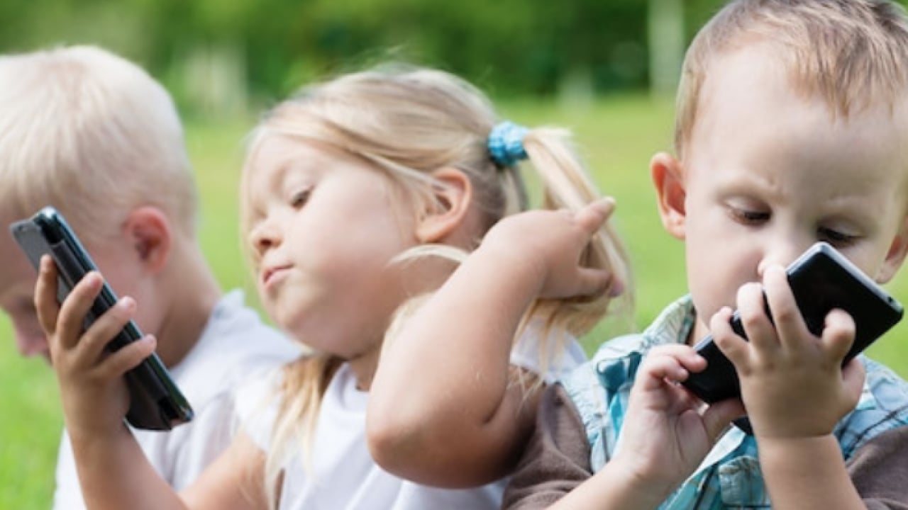 Foto - O sorunlar çocuklarda artıyor! Ekranla büyüyen çocukları bekleyen büyük tehlike, ilgi artıyor