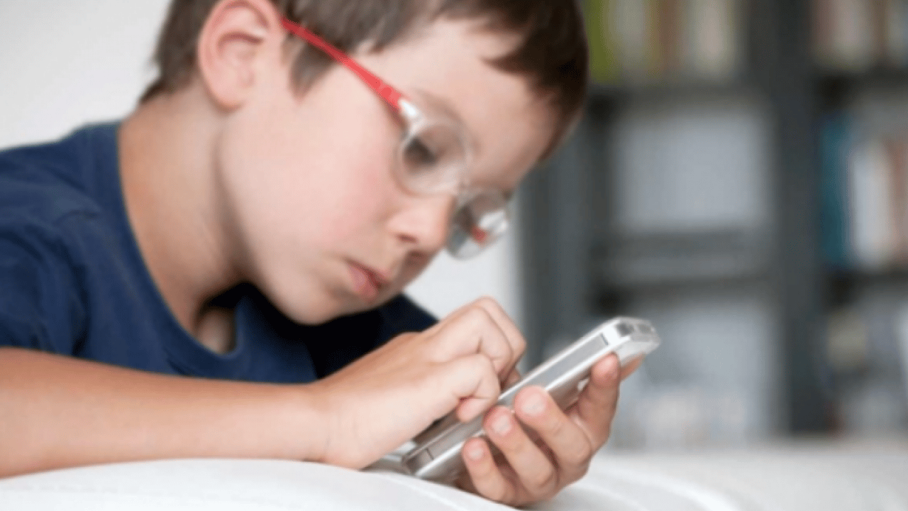 Foto - O sorunlar çocuklarda artıyor! Ekranla büyüyen çocukları bekleyen büyük tehlike, ilgi artıyor