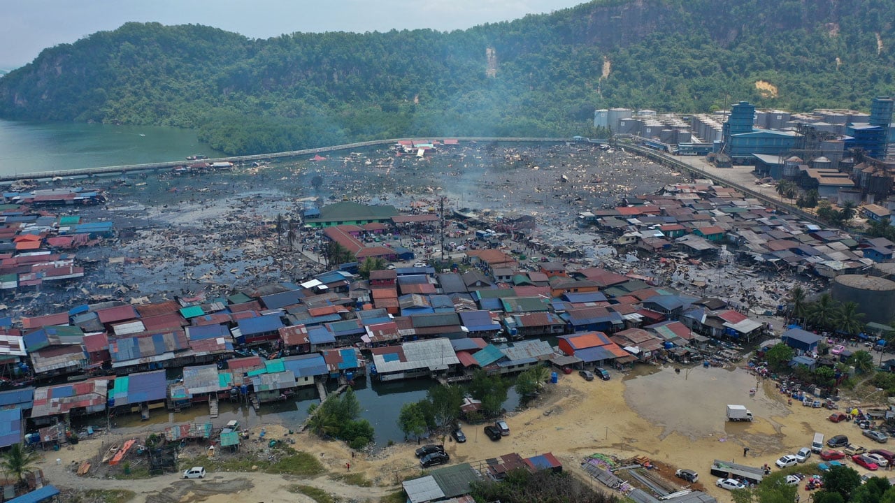 Foto - O ülke felaketi yaşıyor! Yaklaşık bin ev kül oldu