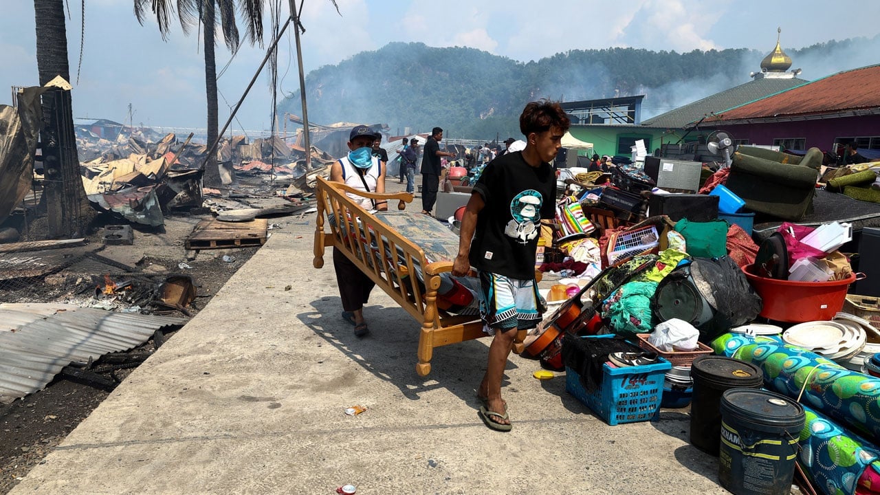 Foto - O ülke felaketi yaşıyor! Yaklaşık bin ev kül oldu