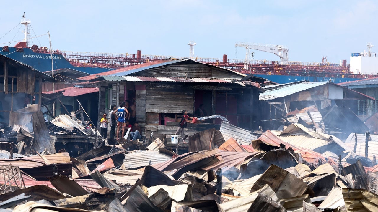 Foto - O ülke felaketi yaşıyor! Yaklaşık bin ev kül oldu