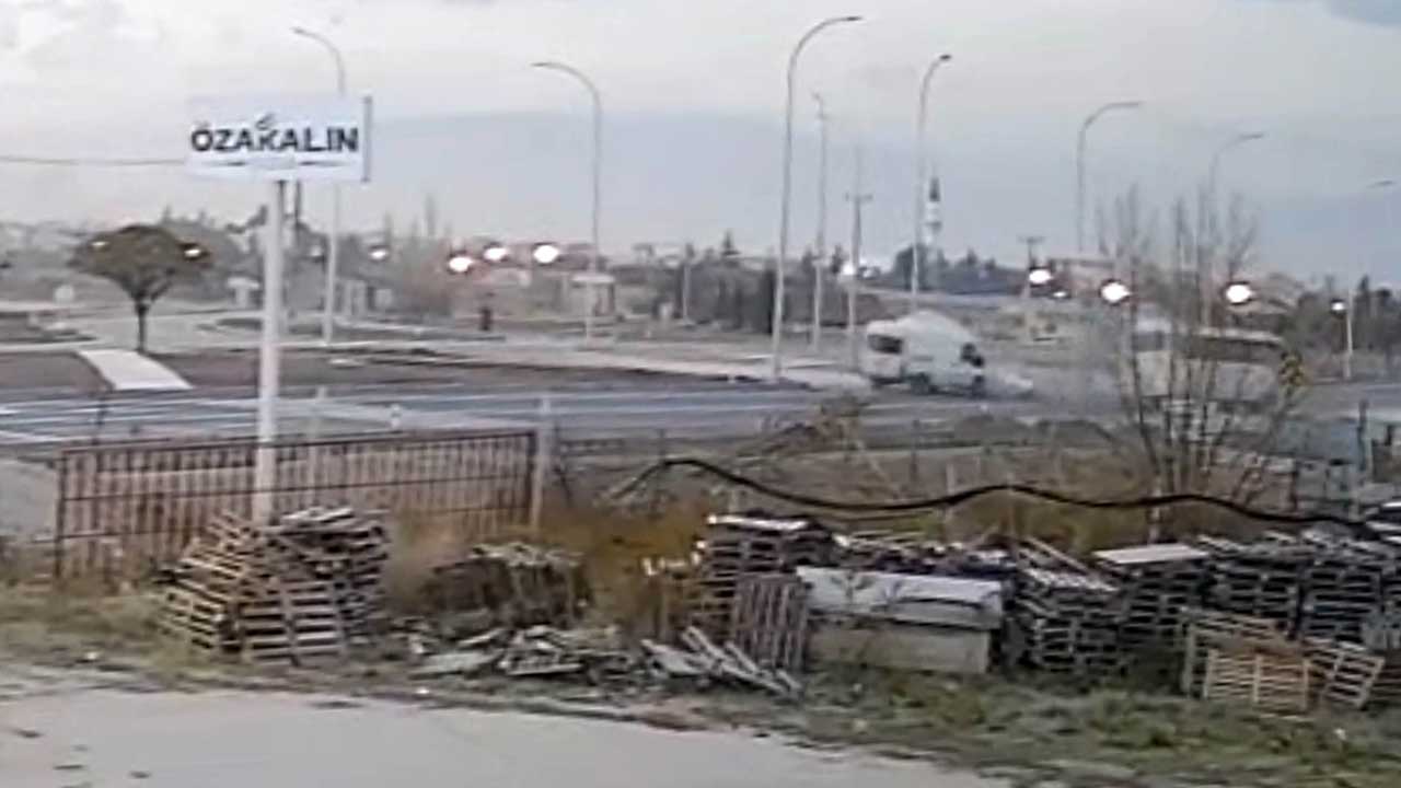 Foto - Öğrenci servisi kaza yaptı! Çok sayıda yaralı var