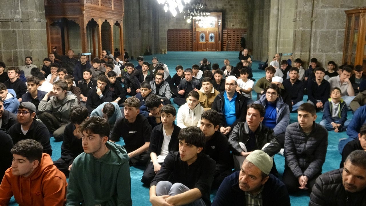 Foto - Öğrenciler tarihi mirası yaşayarak öğreniyor! 4 yılda 100 cami gezdiler