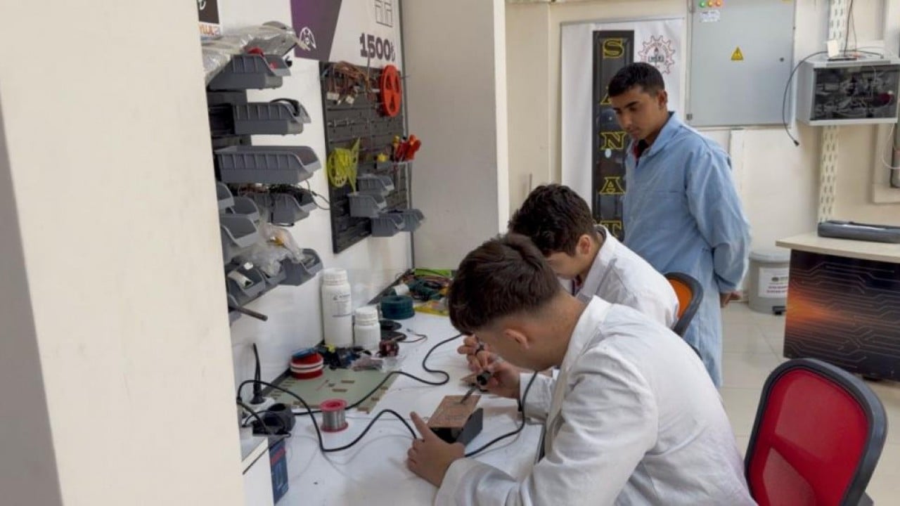 Foto - Öğrencilerden yerli parmak izi sistemi Başarıya doymuyoruz