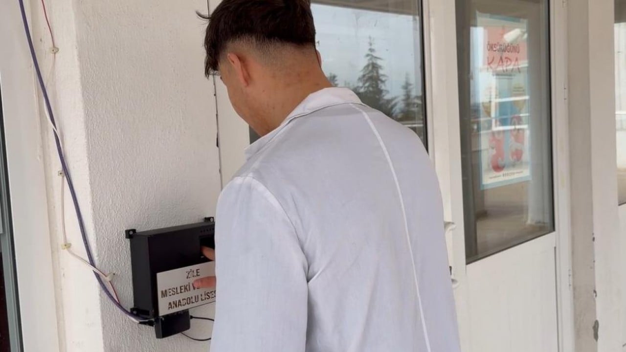 Foto - Öğrencilerden yerli parmak izi sistemi Başarıya doymuyoruz