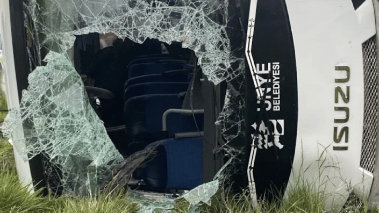 Öğrencileri taşıyan minibüs takla attı: Çok sayıda yaralı var!