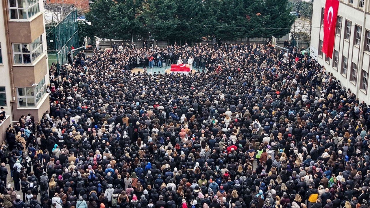 Foto - Öğrencisi tarafından öldürülen Fatma Nur öğretmen böyle uğurlandı