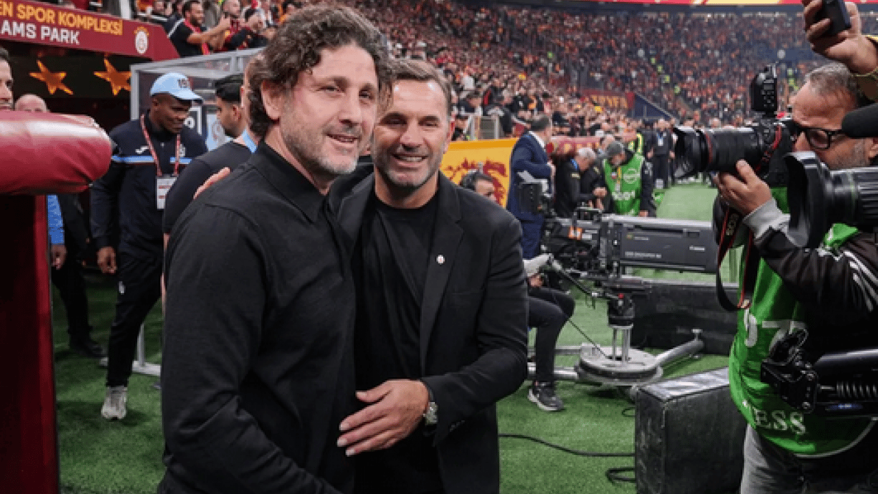 Foto - Okan Buruk yine yaptı yapacağını! Ne zaman puan kaybetse olay çıkartıyor! Hakemin elini sıkmamak da neyin nesi...