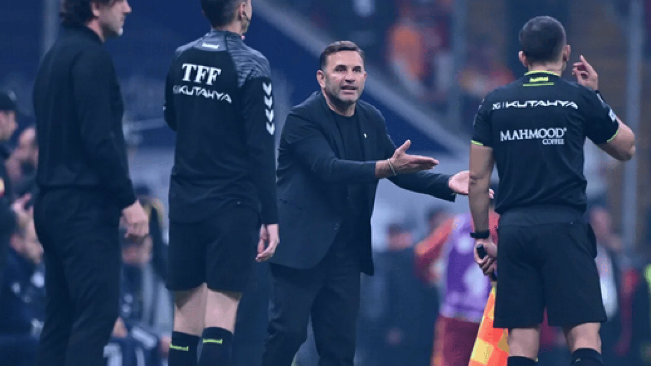 Foto - Okan Buruk yine yaptı yapacağını! Ne zaman puan kaybetse olay çıkartıyor! Hakemin elini sıkmamak da neyin nesi...