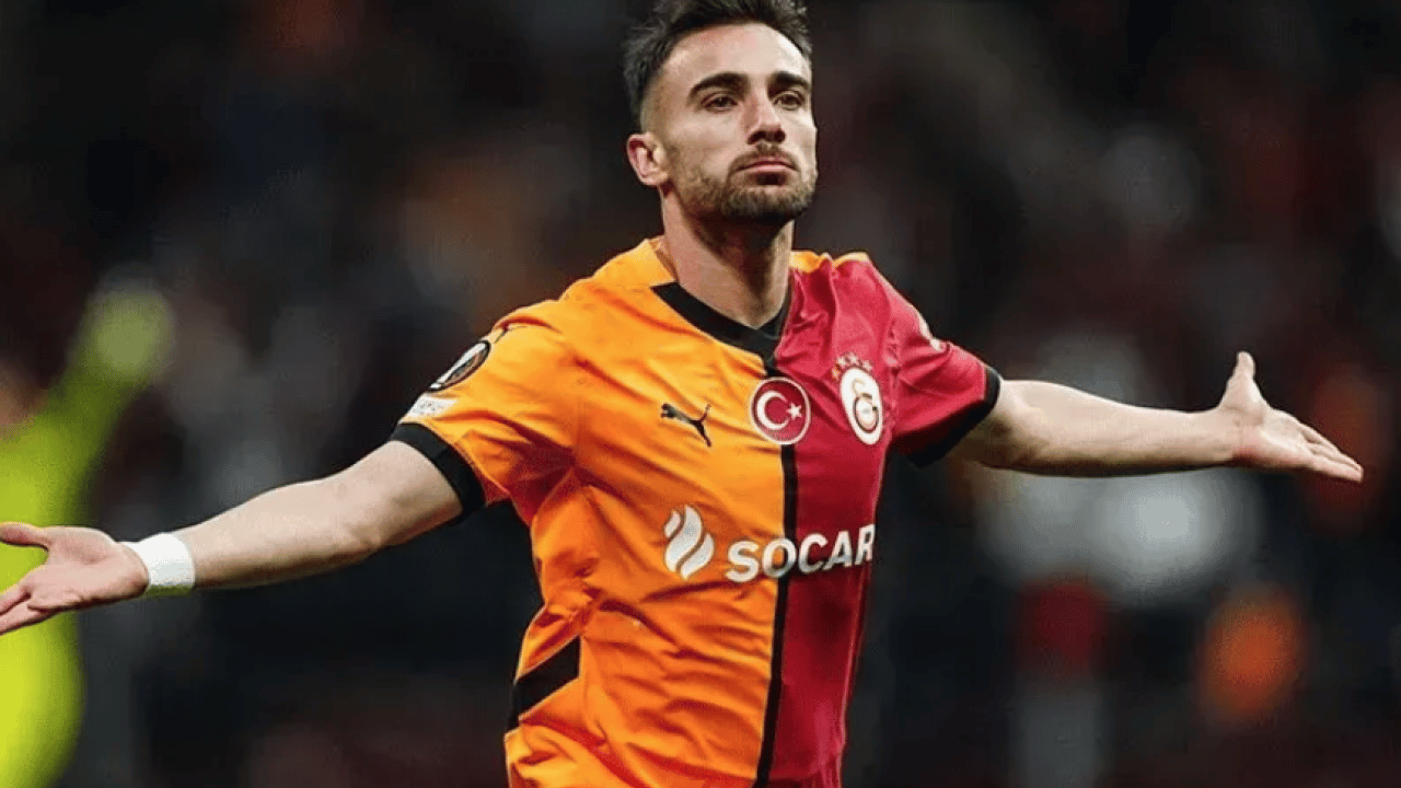 Foto - Okan Buruk'un yüzünü güldürecek gelişme! Bu sefer geliyor gibi... 