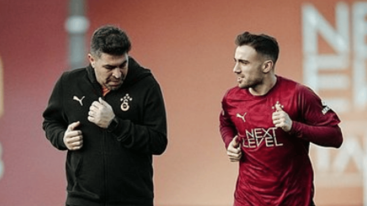 Foto - Okan Buruk'un yüzünü güldüren gelişme! Derbi öncesi bu iyi oldu işte... 