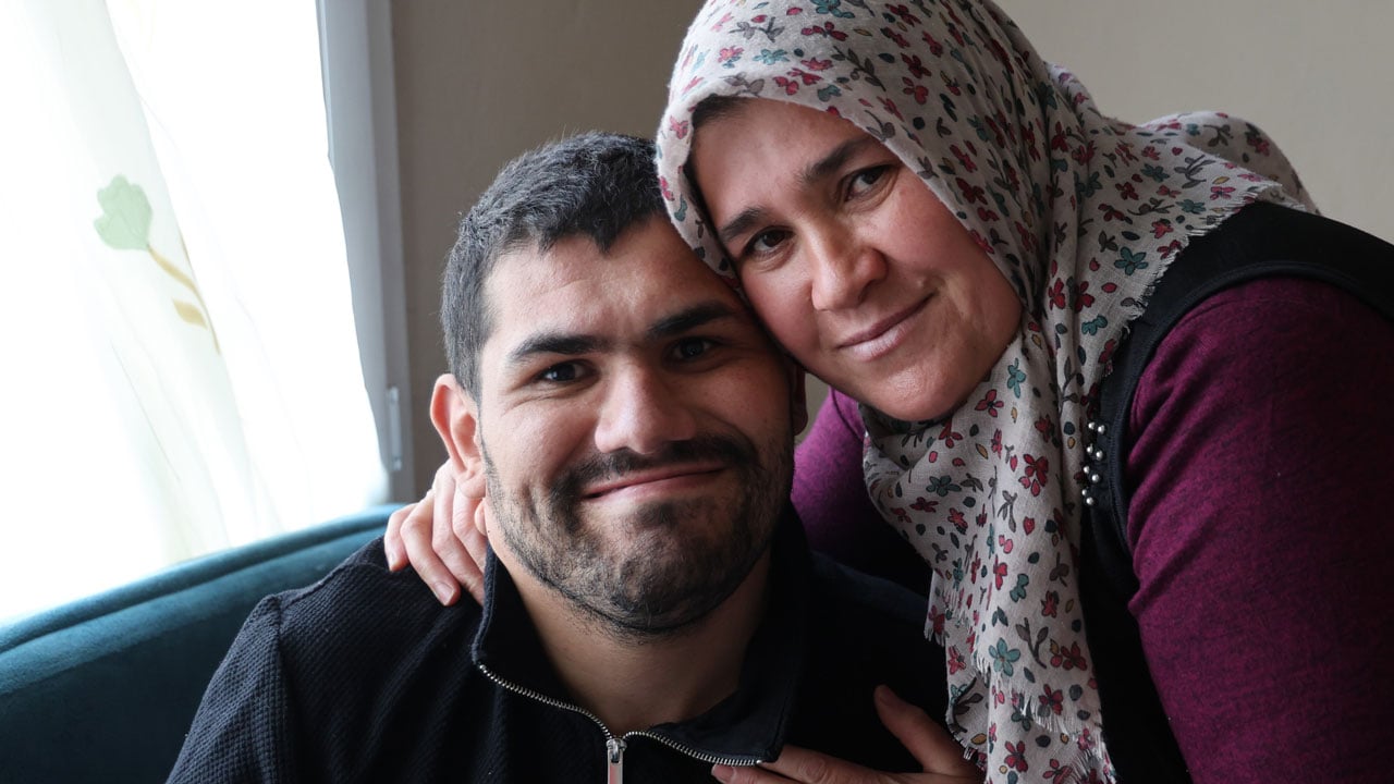 Foto - Okan'ın yürek burkan hikayesi! Bir tel tüm hayatını değiştirdi