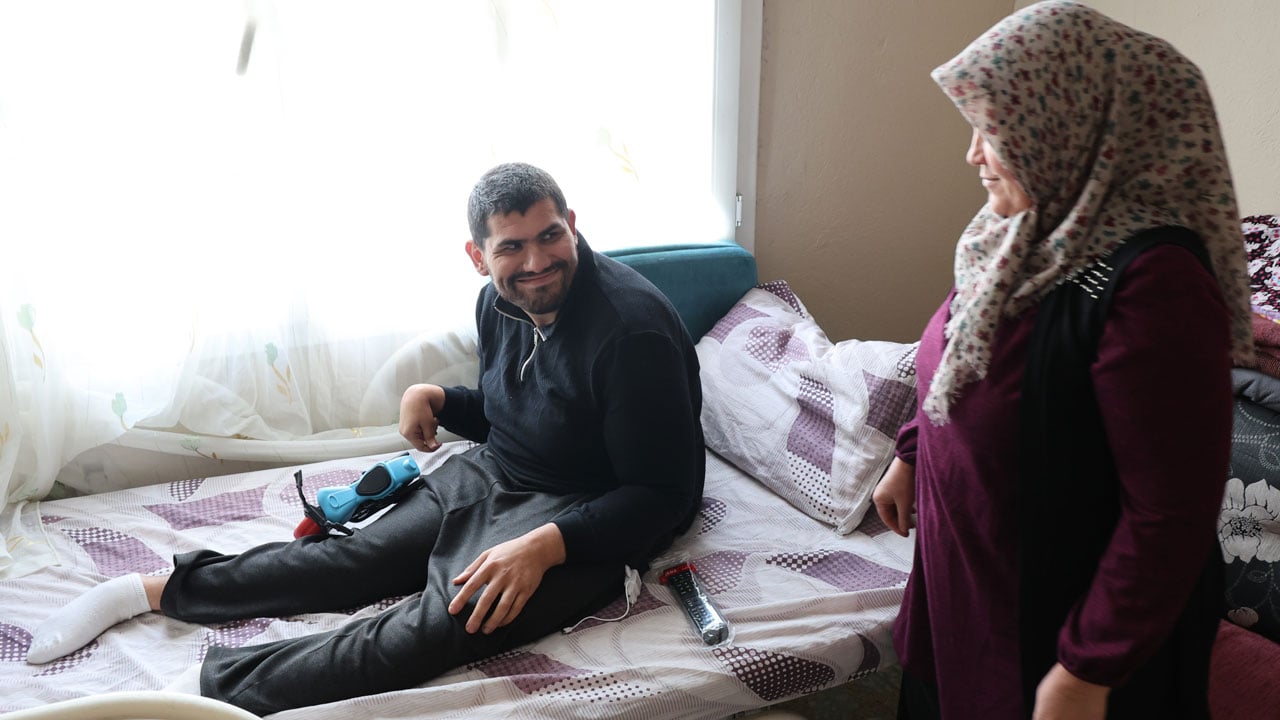 Foto - Okan'ın yürek burkan hikayesi! Bir tel tüm hayatını değiştirdi