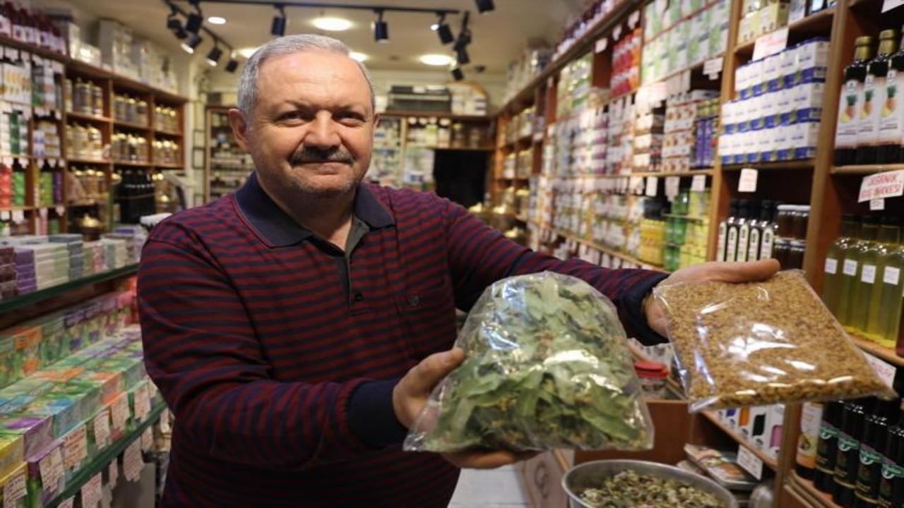 Foto - Öksürük, balgam ve hırıltının kökünü kurutuyor! İşte 43 yıllık aktardan bağışıklığı uçuran şifa karışımı