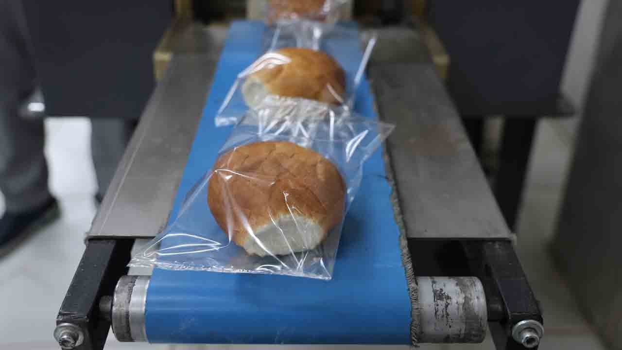 Foto - Okul değil fabrika: Lise yılda 19 milyon lira kazandı