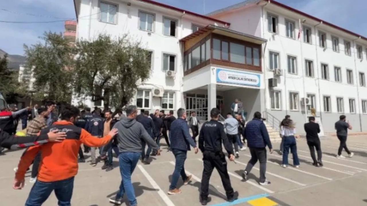 Foto - ‘Okul saldırganı yaşıyor’ iddiasına jet cevap: Sosyal medyada yaygara kopartıldı