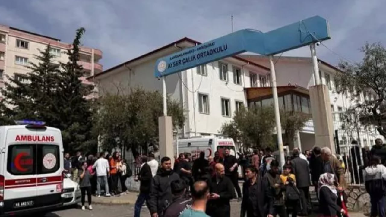 Foto - Okul saldırısı sonrası skandal paylaşım! Biricik Suden'in açıklaması tepki çekti!