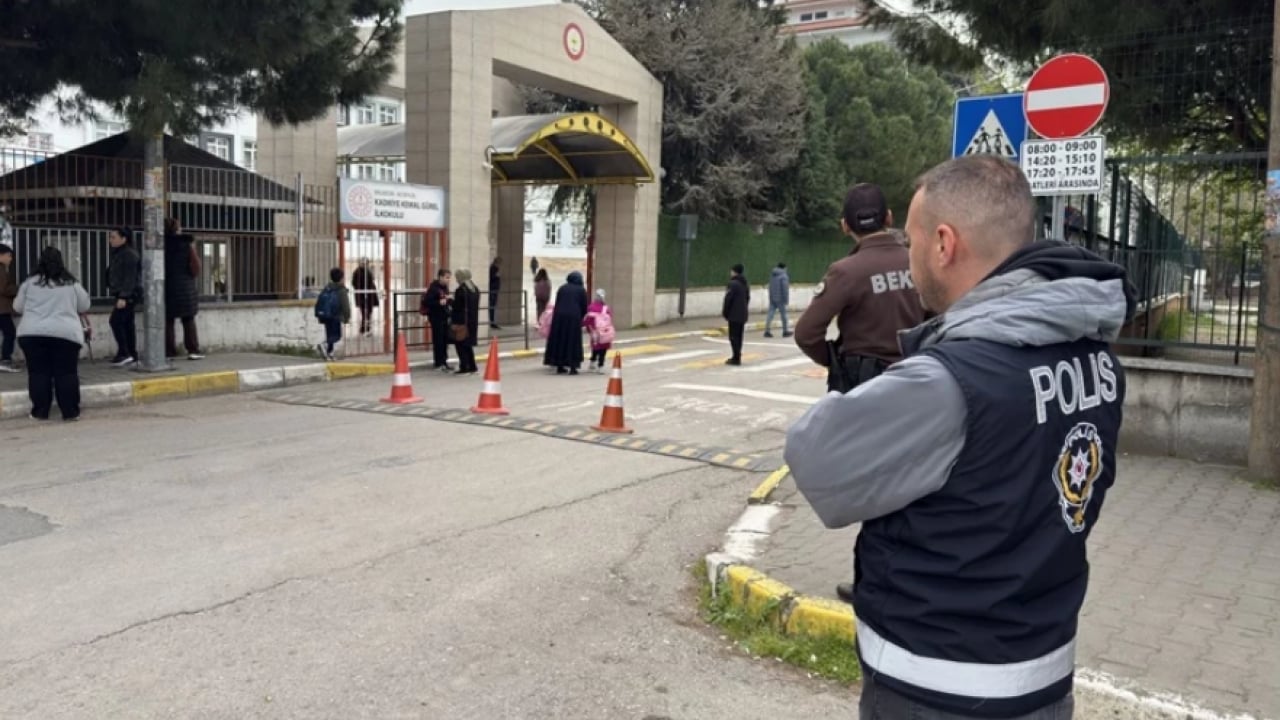 Foto - Okullara yeni tedbirler geliyor! Artık okula girişler...