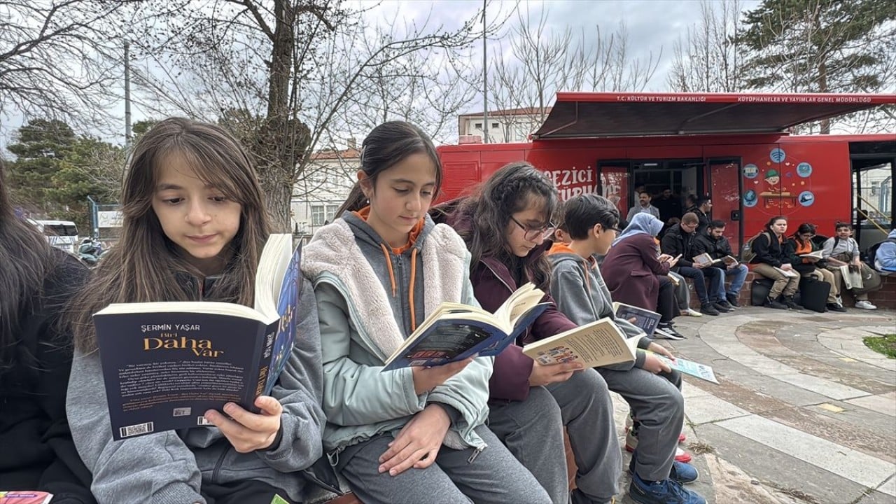 Foto - Okumak beyni nasıl etkiliyor? Dijital okuma hafızanın en büyük düşmanı