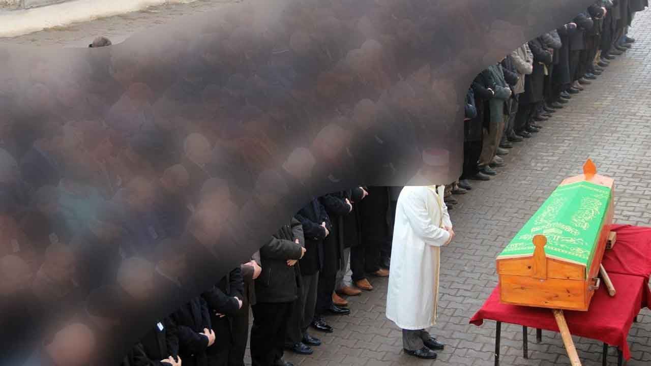 Foto - Ölen birinden nasıl helallik alınır? Kuran'daki uyarı tüyleri ürpertti: Ne korkunç bir akıbet!
