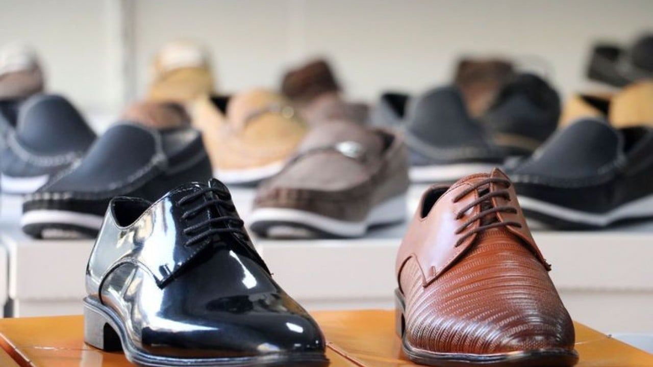 Foto - Olmayacak şey oldu! Türkiye'nin ünlü ayakkabıcı kepenk indirdi, bir dönem resmen kapandı