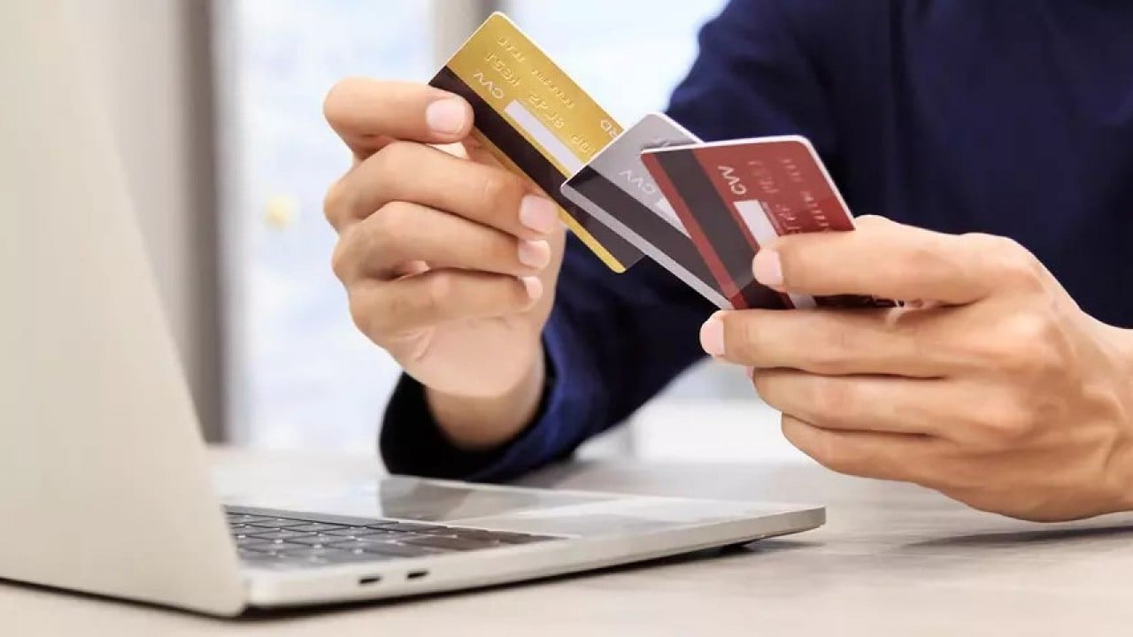 Foto - Olmayan 2,27 trilyon lirayı kredi kartı ile harcadık