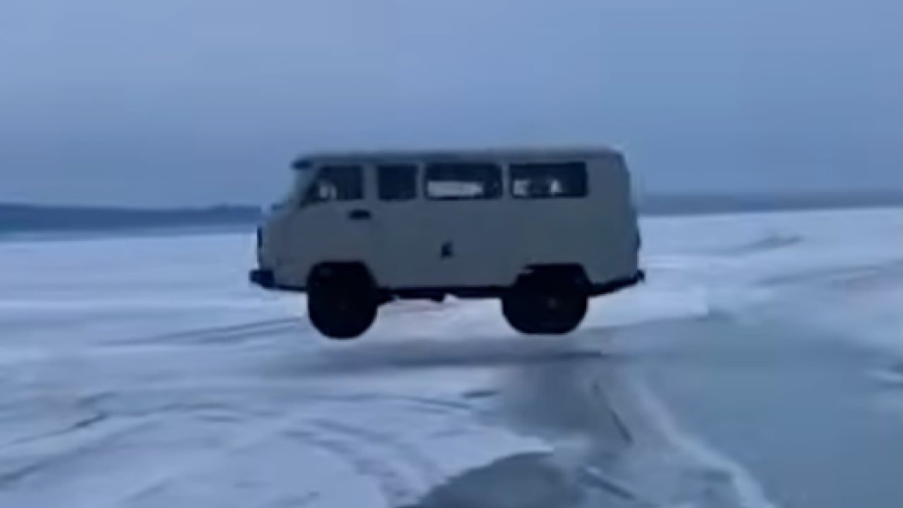 Foto - Ölümle sonuçlanan 'Buz' turu: Baykal Gölü’nde turistik gezi faciası! 8 kişi hayatını kaybetti