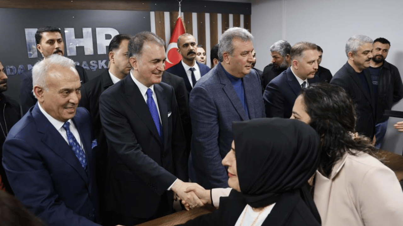 Foto - Ömer Çelik’ten fitne odaklarına tarihi ayar: Toprağımıza göz dikeni yakarız