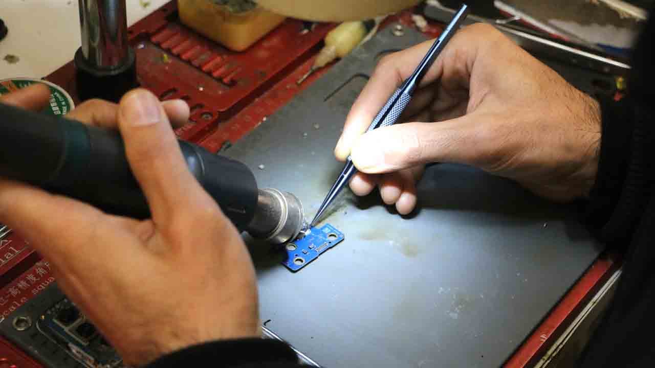 Foto - Ömrünü yarı yarıya kısaltıyor: Akıllı telefon şarjında bu hataya dikkat!