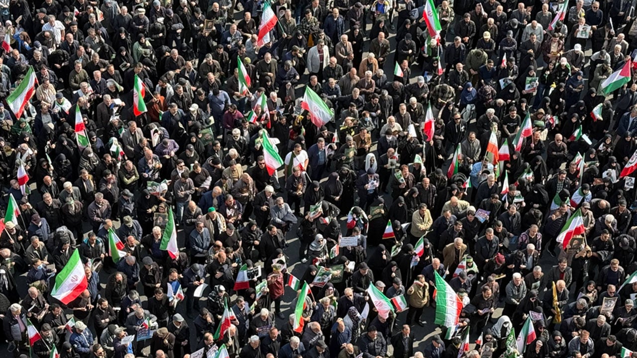 Foto - On binlerce İranlı cenaze törenine akın etti: İran Laricani’yi uğurladı
