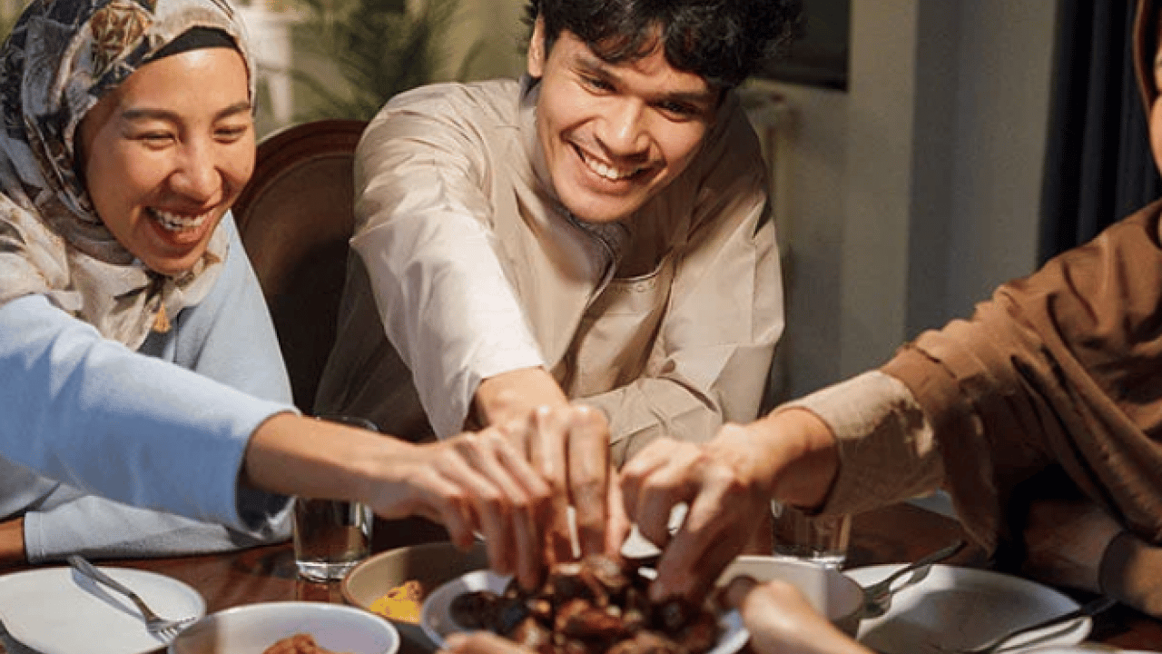 Foto - Onbir ayın sultanına adım adım giderken... Uzmanlardan iftarda suyu peş peşe içmeyin uyarısı