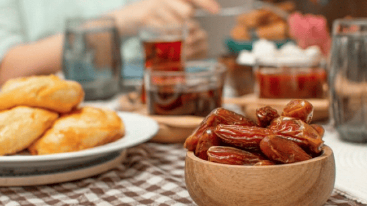 Foto - Onbir ayın sultanına adım adım giderken... Uzmanlardan iftarda suyu peş peşe içmeyin uyarısı