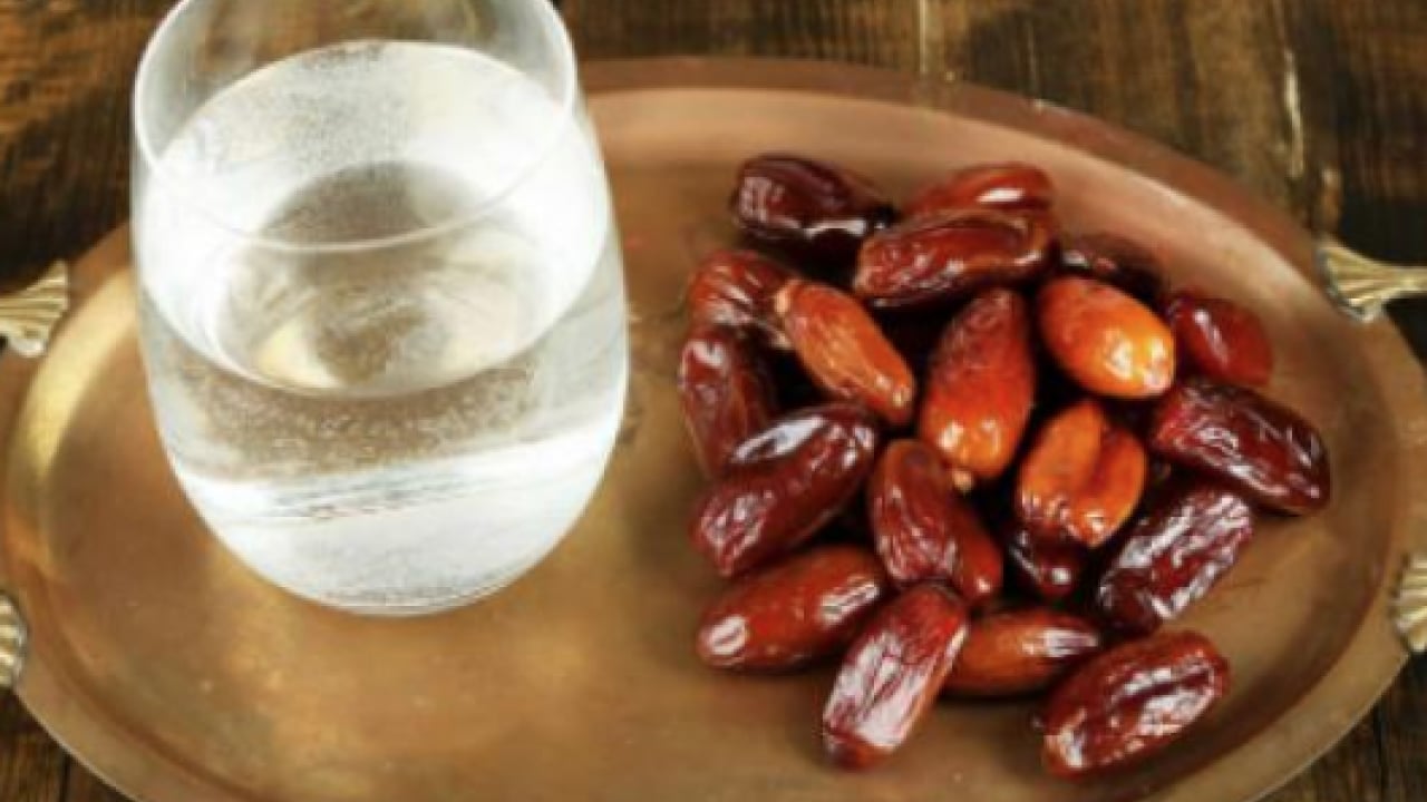 Foto - Onbir ayın sultanına adım adım giderken... Uzmanlardan iftarda suyu peş peşe içmeyin uyarısı