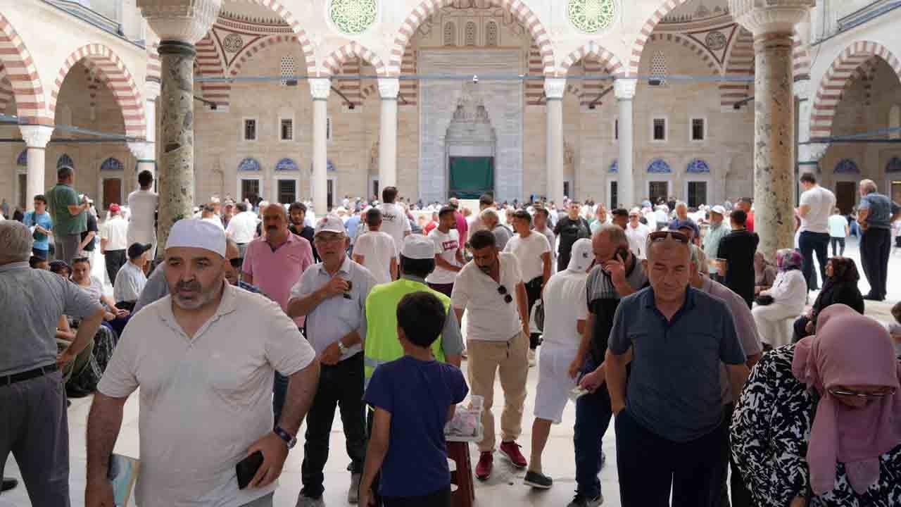 Foto - Önce saf tuttular, şimdi sıra er meydanında! Pehlivanların ilk durağı Selimiye oldu