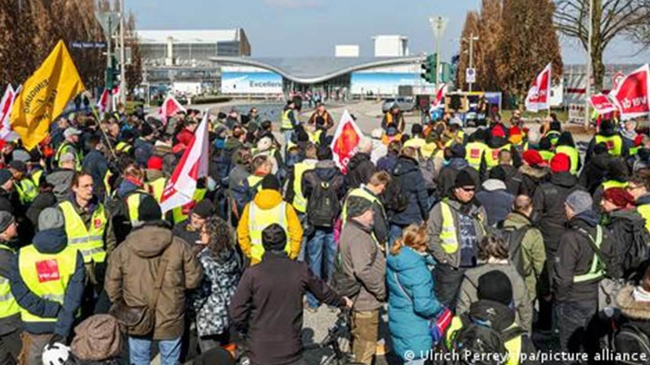 Foto - "Onlar mı bizi kıskanıyor ha ha ha" diyenlere! Alman hava yolunda büyük kriz