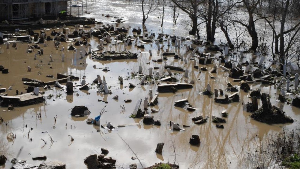 Foto - Önlem alamadık tarihi suya gömdük