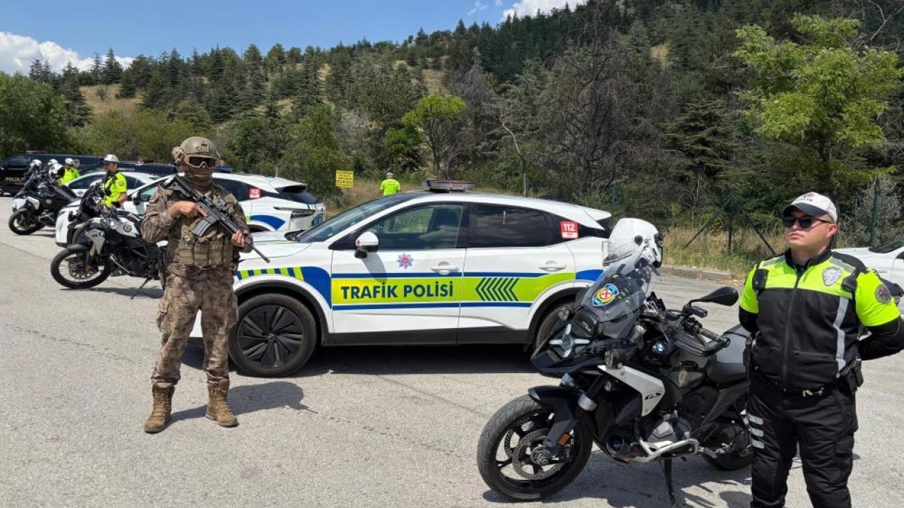 Foto - Önlemler üst seviye çıkarıldı Zirve öncesi atlı polisler devriye attı