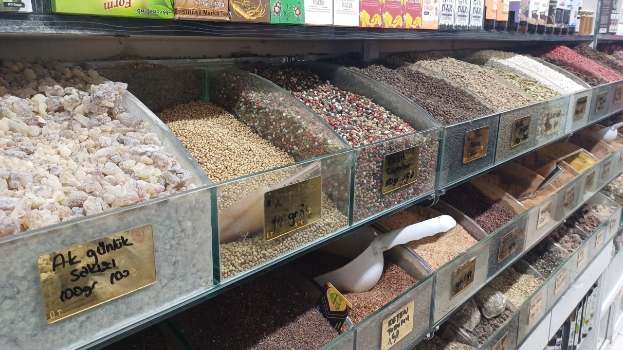 Foto - Onun ismi artık tüm aktarlarda geçti! Grip ve geçmeyen öksürüğe akgünlük sakızı tavsiyesi