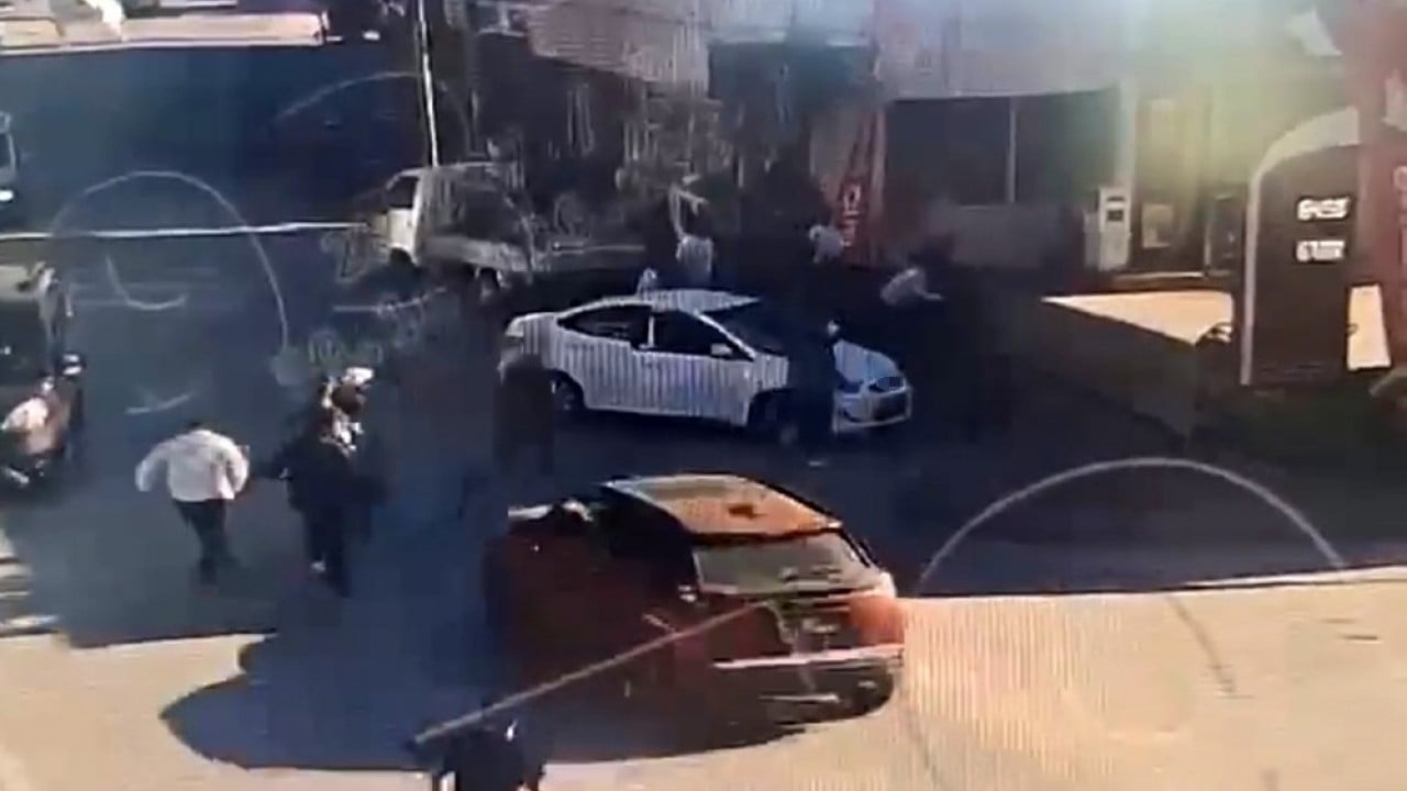 Foto - Önüne bak tartışması polisi sokağa döktü
