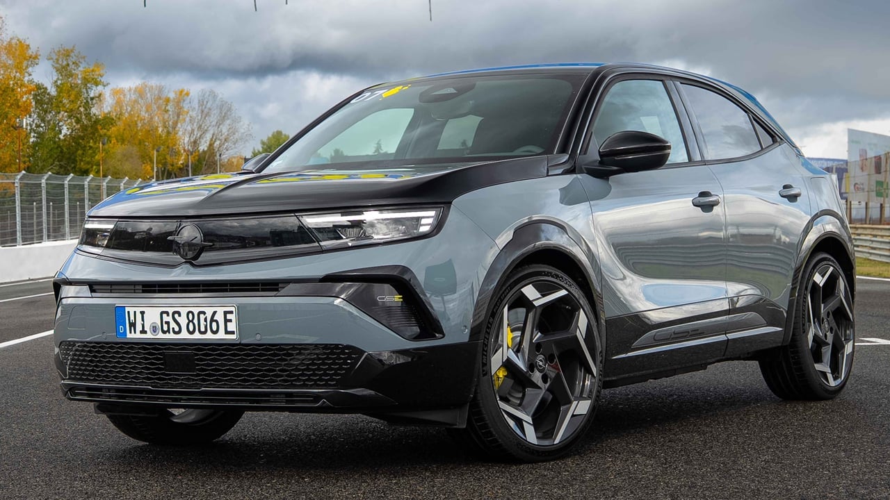 Foto - Opel’in yeni şampiyonu! Mokka GSE Altın Direksiyon’u kazandı! 281 beygirlik elektrikli güç Türkiye’ye geliyor!