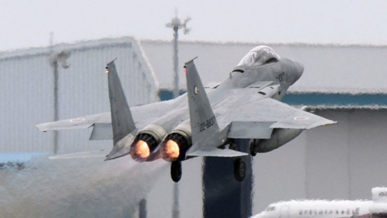 Foto - Ordu alarmda! Pilotlar bile fark etmedi, dev savaş uçakları havada parçalanmaya başladı