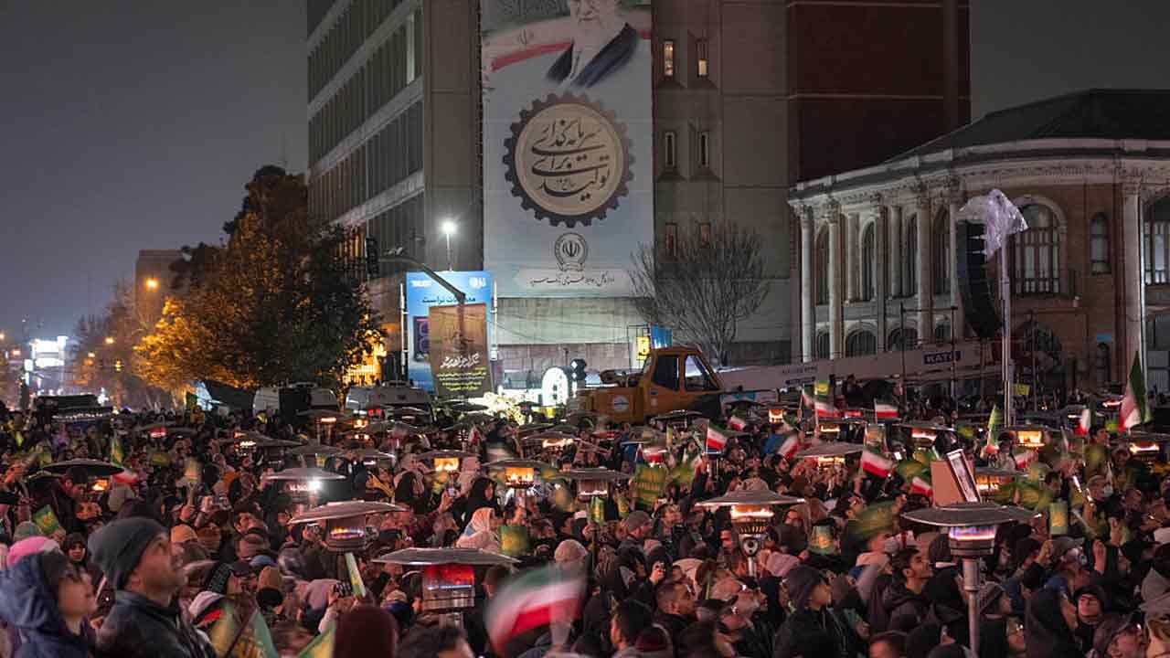 Foto - Ordu da topa girdi! İran Silahlı Kuvvetleri'nden gösterilere dair ilk açıklama
