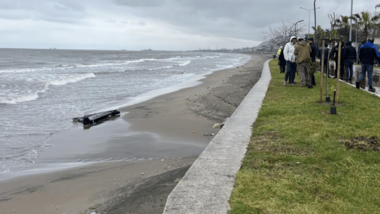 Foto - Ordu sahilinde ‘İHA’ alarmı! Son iki ayda beşinci kez bulundu: Kıyıya vuran parçalar hangi ülkeye ait?