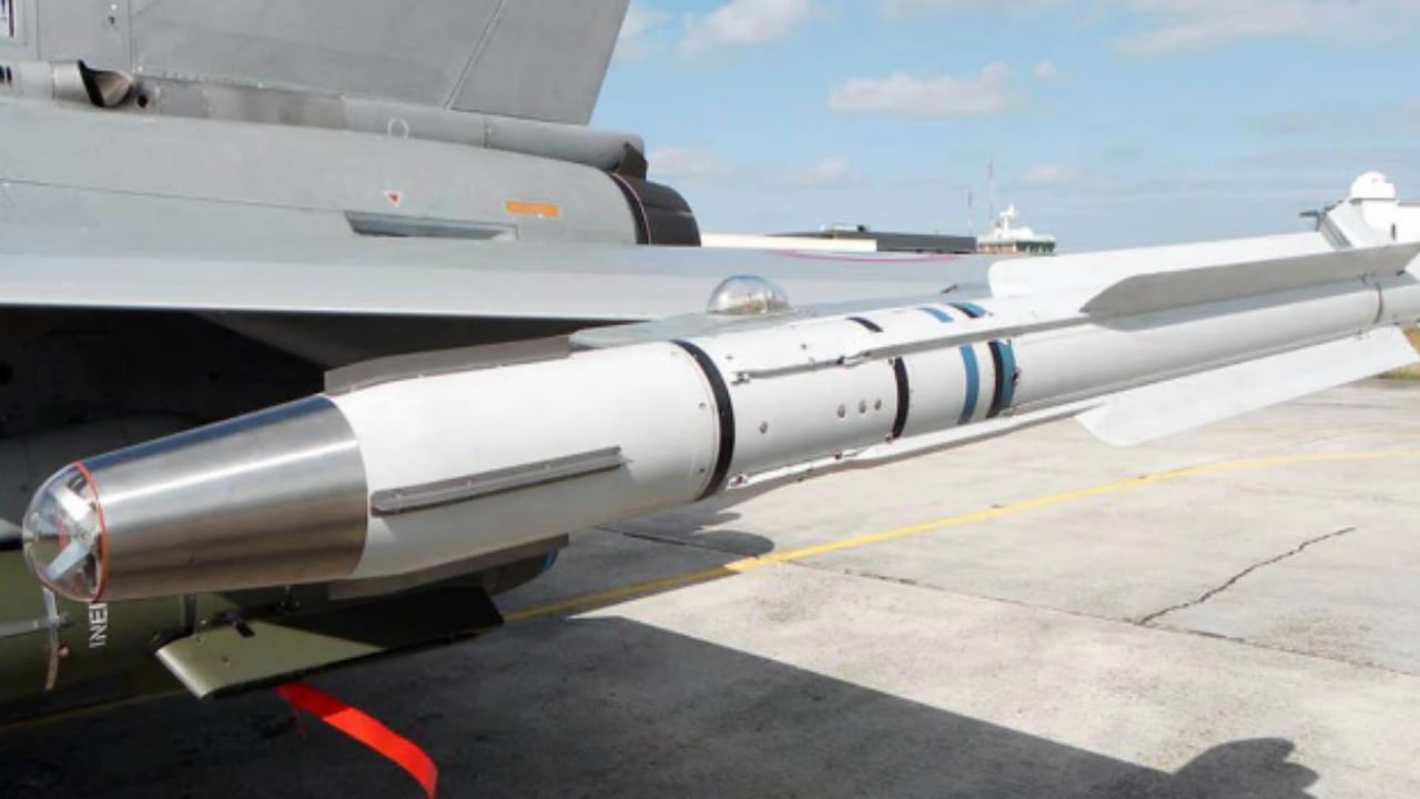 Foto - Ordu silahsız kaldı, depolar birden boşaldı! Rafale’lerin "pençeleri" sökülüyor