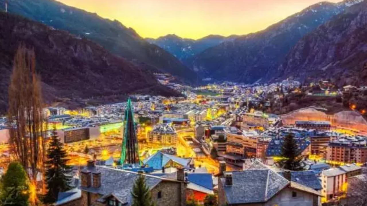 Foto - Güvenliği kızaklı köpekler sağlıyor: İşte ordusu olmayan ülkeler!