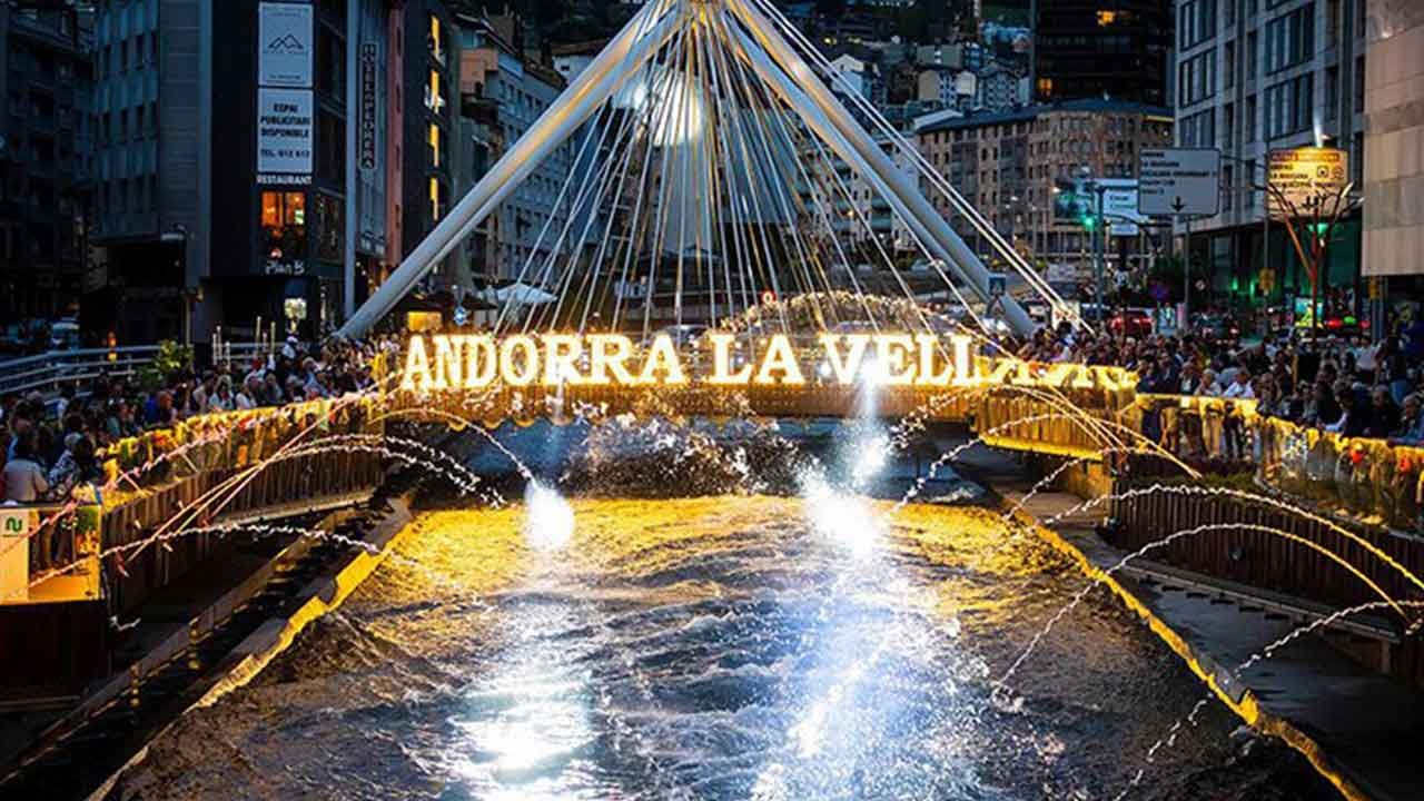 Foto - Ordusu yok, iki prensi var: İşte dünyanın dikkat çeken ülkesi