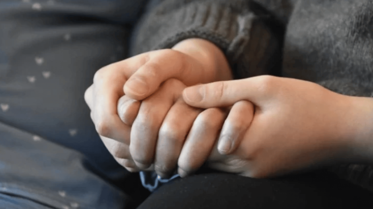 Foto - Organ nakli bekleyen anneye büyük sürpriz! Kızı ciğerini verecekti! Gelen haber sevinç gözyaşlarına boğdu