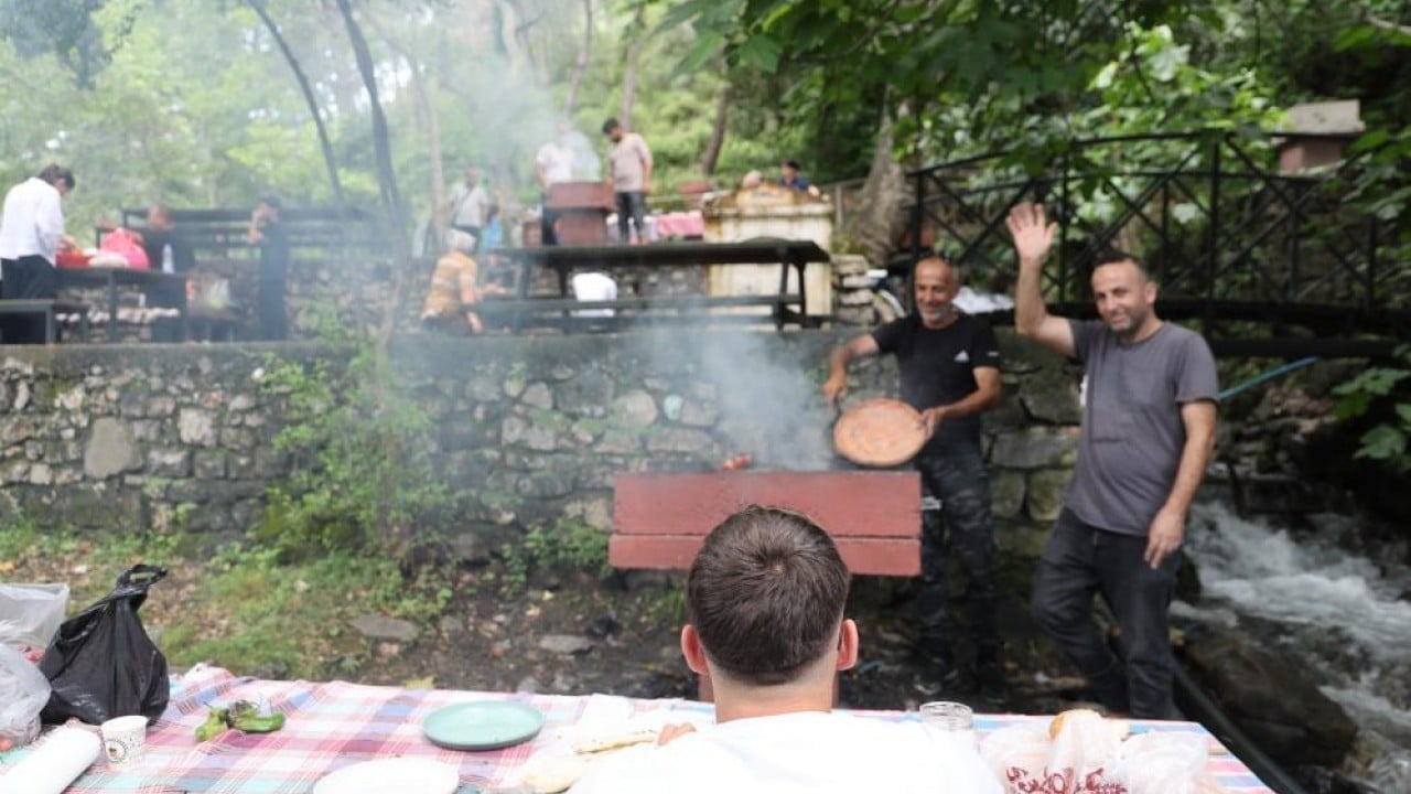 Foto - Ormanlara akın ettiler Sezon açıldı mangalcılar araziye yayıldı