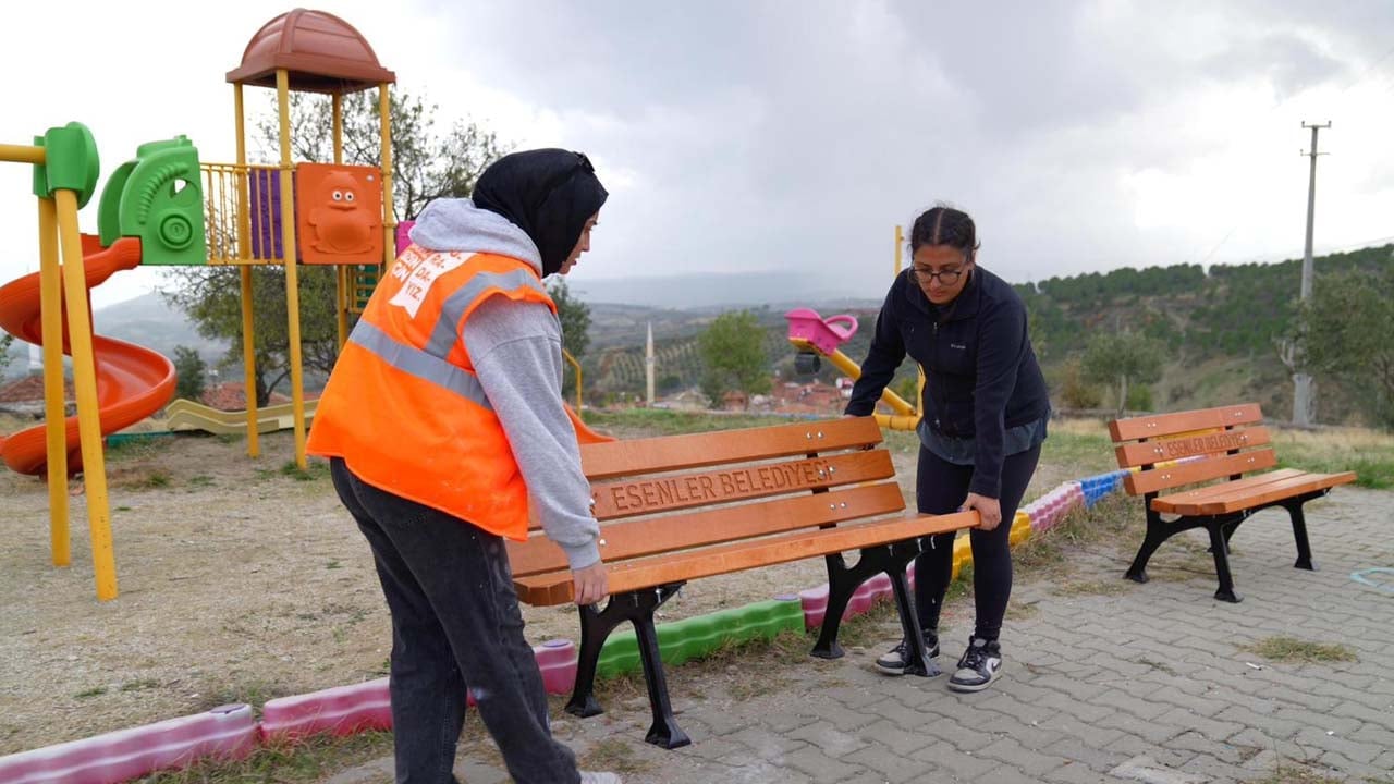 Foto - Örnek davranış: Köy okuluna üniversite öğrencilerinden dokunuş