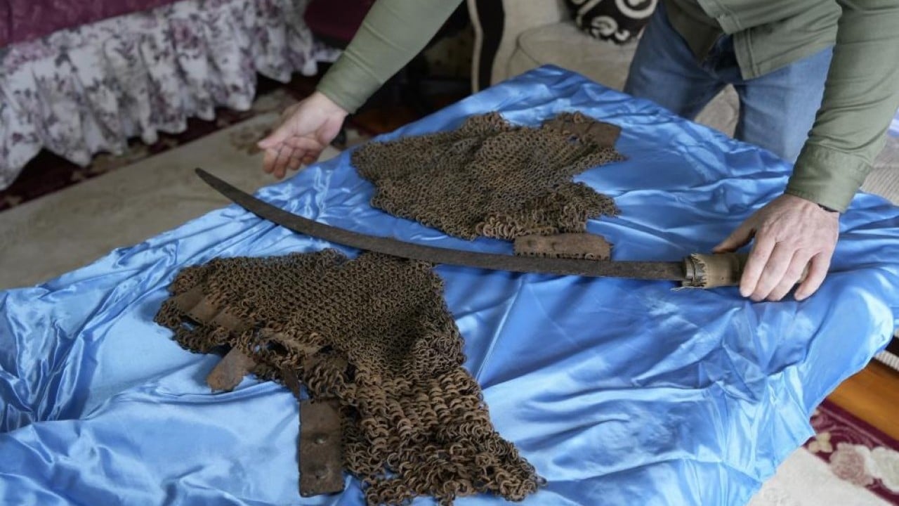 Foto - Orta Asya evliyalarından Güvenç Abdal'a ait! 700 yıllık emanet nesilden nesile korunuyor